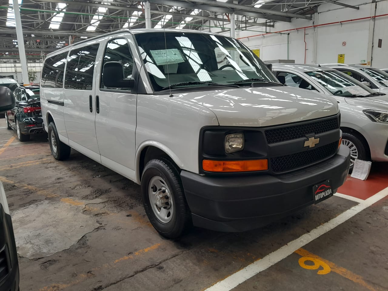 Chevrolet Express Van 2017 At
